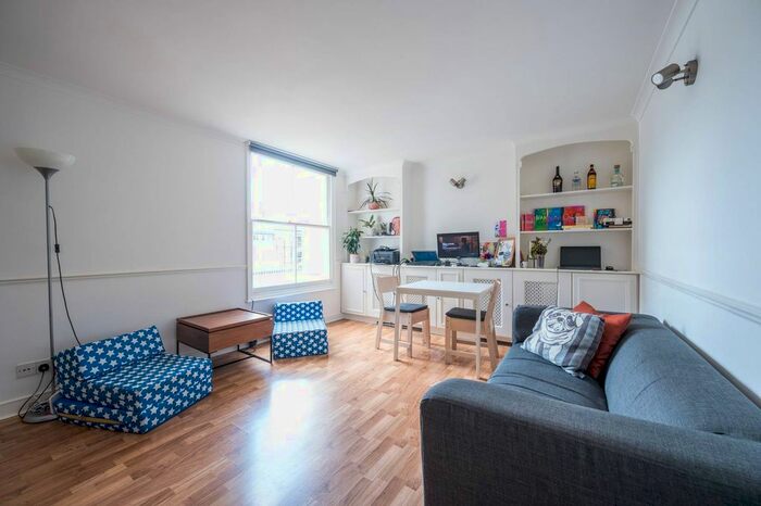 2 Bedroom Flat To Rent In Hackney Road, Bethnal Green, London, E2