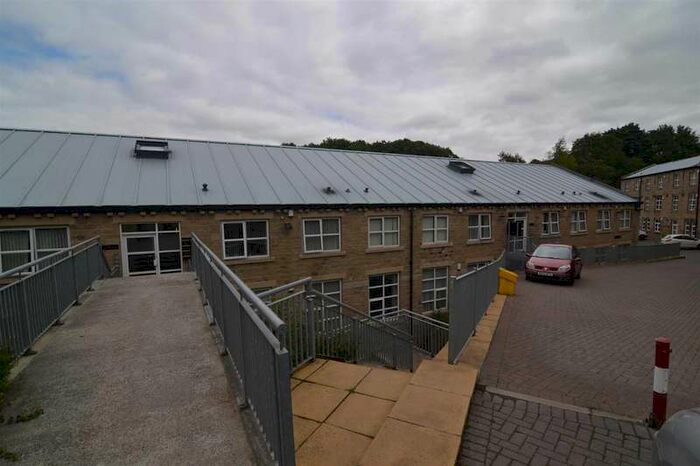1 Bedroom Apartment To Rent In Brackendale Lodge, Thackley, Bradford, BD10