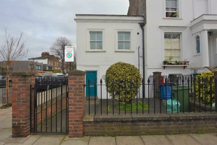 2 Bedroom Flat To Rent In Southgate Road, London, N1