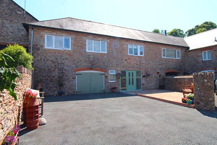 3 Bedroom Barn Conversion For Sale In Galmpton Farm Close, Galmpton, TQ5