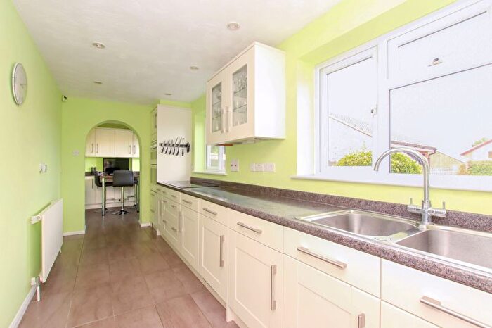 4 Bedroom Detached House For Sale In Thorntree Drive, Tring, HP23