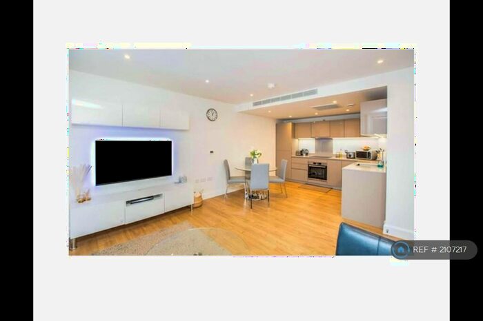 2 Bedroom Flat To Rent In Charles Newell Court, London, E3