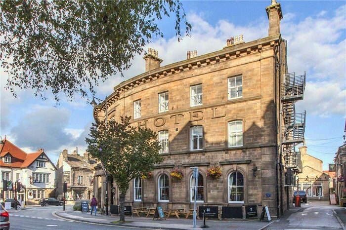 2 Bedroom Flat To Rent In The Crescent Apartments, Crescent Court, Ilkley, West Yorkshire, LS29