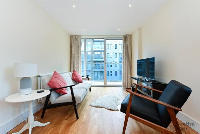 2 Bedroom Apartment For Sale In St. Annes Street, London, E14