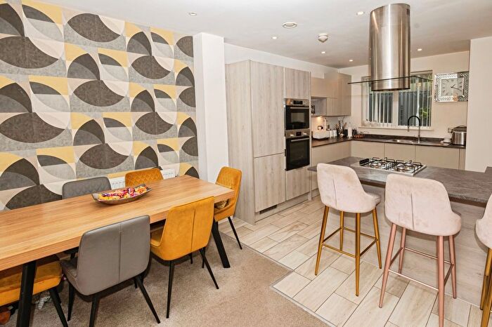 3 Bedroom Terraced House For Sale In Wellyhole Street, Oldham, Greater Manchester, OL4