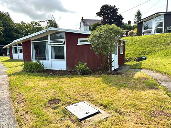 2 Bedroom Chalet For Sale In Llangain, Carmarthen, SA33