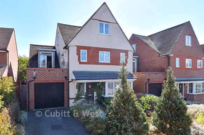5 Bedroom Detached House For Sale In Greenhurst Drive, East Grinstead, West Sussex, RH19
