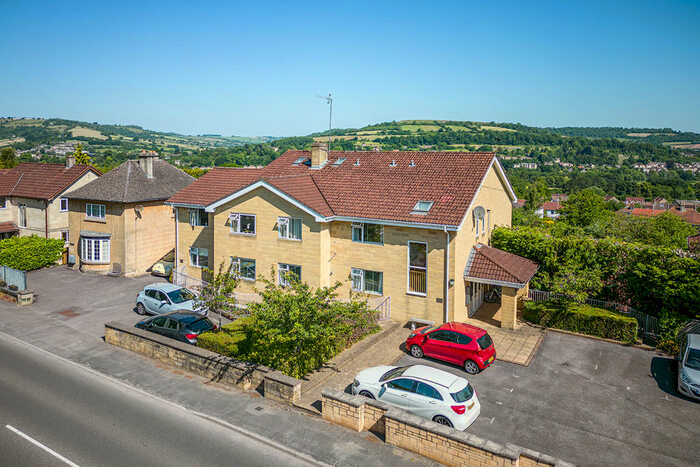 2 Bedroom Apartment To Rent In Warminster Road, Bath, BA2
