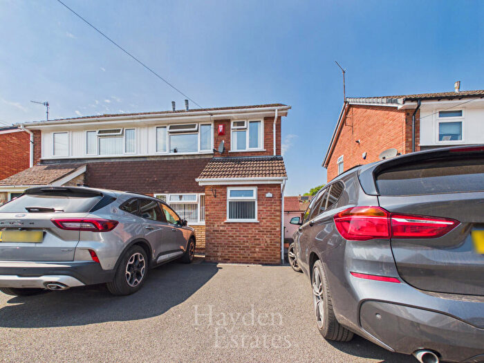 3 Bedroom Semi-Detached House For Sale In Delamere Road, Bewdley, DY12