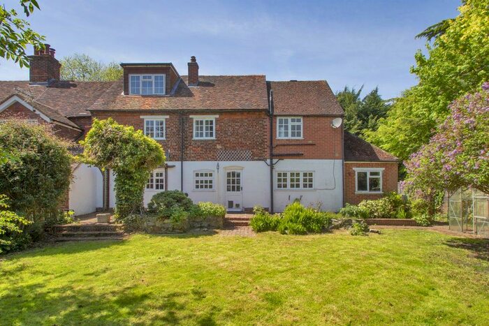 5 Bedroom Cottage To Rent In The Street, Ash, Sevenoaks, TN15