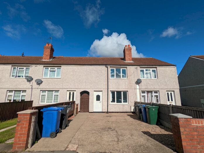 3 Bedroom Property To Rent In The Crescent, Dunscroft, Doncaster, DN7