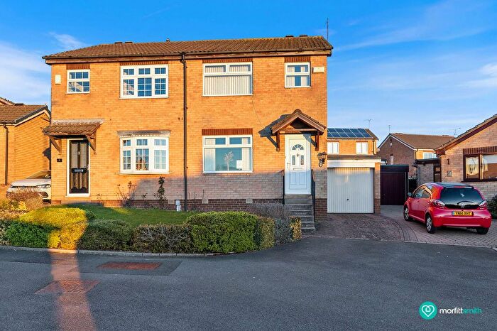 3 Bedroom Semi-detached House For Sale In Birkbeck Court, High Green, Sheffield, S35