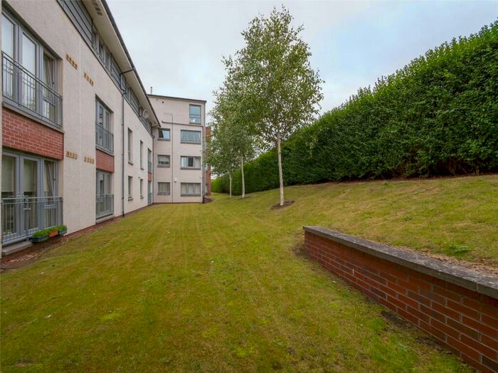 2 Bedroom Flat To Rent In Orrok Lane, Edinburgh, EH16