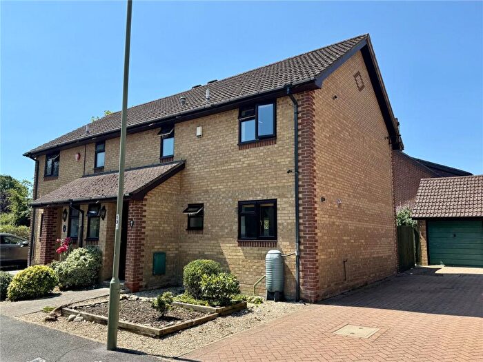 3 Bedroom House For Sale In Yerville Gardens, Hordle, Lymington, Hampshire, SO41