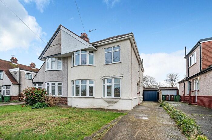 5 Bedroom Semi Detached House For Sale In Hurst Road, Sidcup, DA15