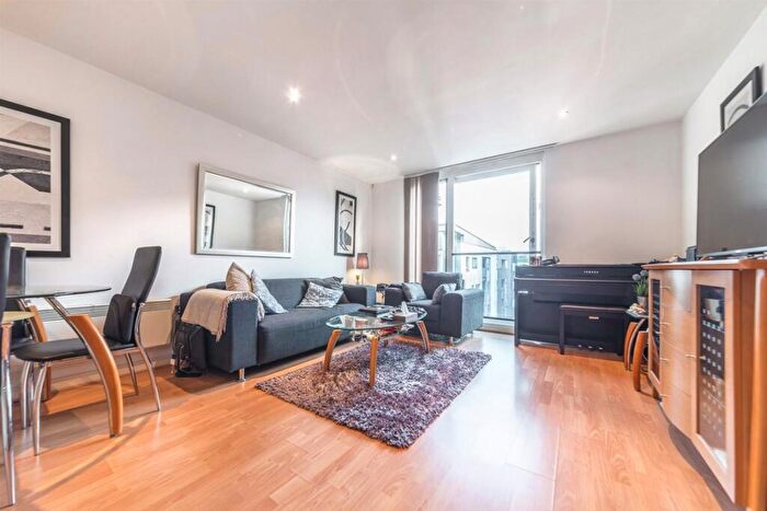 1 Bedroom Flat For Sale In Brewhouse Yard, Old Street, EC1V - Photo 2
