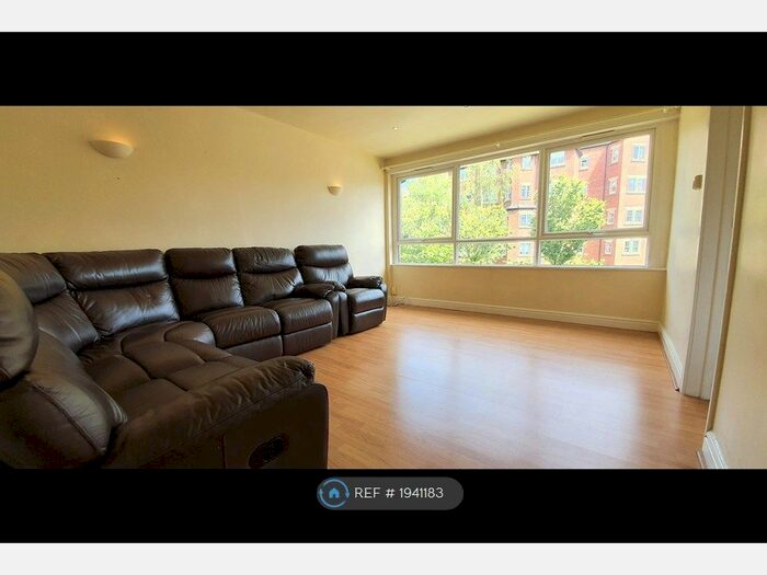 2 Bedroom Flat To Rent In Falkland Court, Leeds, LS17