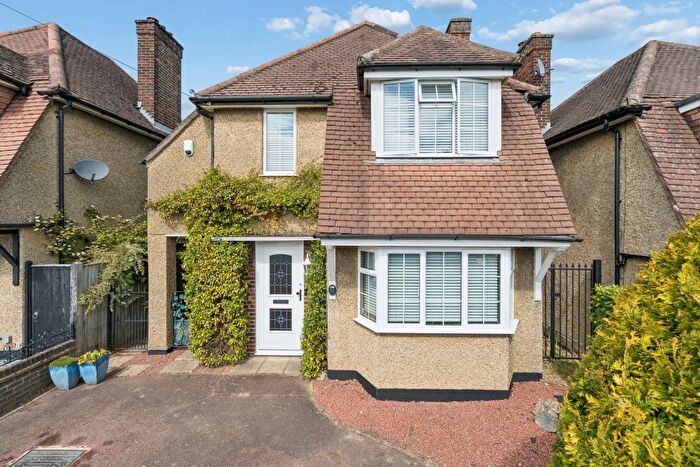 4 Bedroom Detached House For Sale In Ashford Road, Iver Heath, SL0