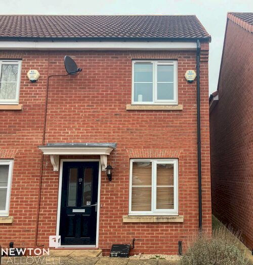2 Bedroom Terraced House To Rent In St Giles Close, Retford, DN22