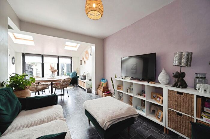 5 Bedroom Terraced House For Sale In Folkestone Road, Portsmouth, Hampshire, PO3