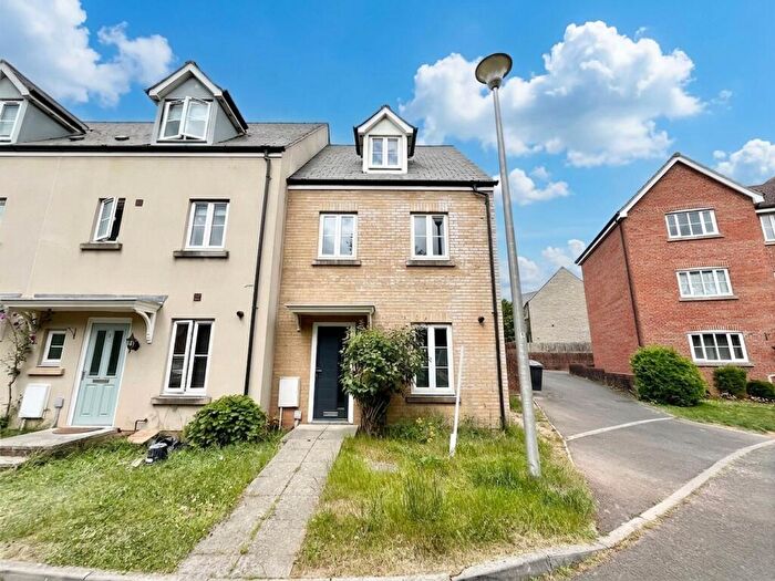 3 Bedroom Town House To Rent In Long Ashton, Fishers Mead, BS41