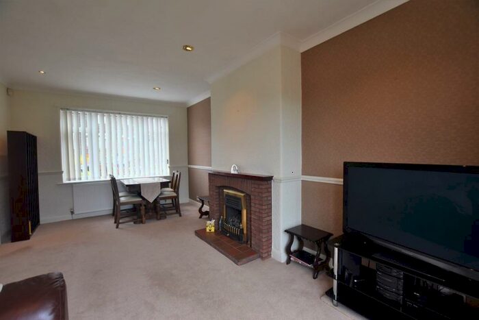 3 Bedroom Semi-Detached House To Rent In Newington Avenue, Blackburn, BB1