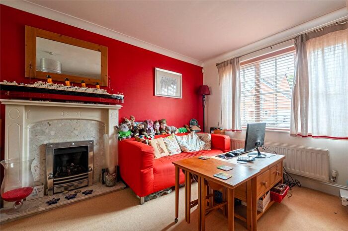 3 Bedroom Detached House For Sale In Byford Way, Leighton Buzzard, Bedfordshire, LU7