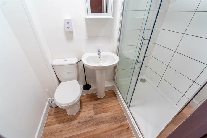 Apartment To Rent In Pershore Road, Stirchley, B30