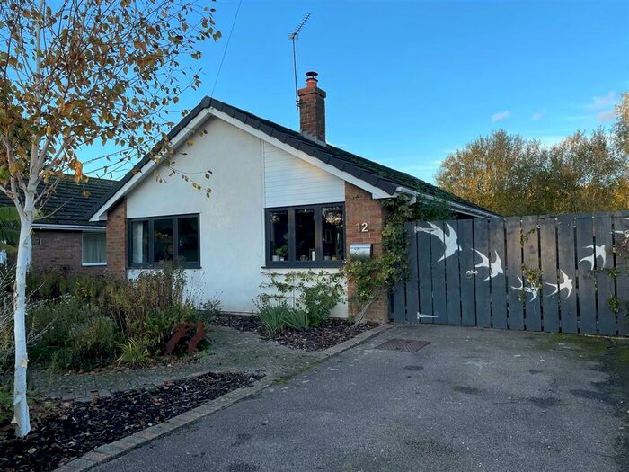 3 Bedroom Bungalow To Rent In Silver End, Reepham, Norwich, NR10