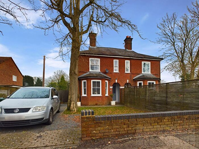 3 Bedroom Semi-Detached House To Rent In Goffs Park Road, Crawley, RH11