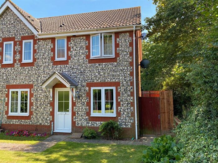 2 Bedroom End Of Terrace House For Sale In Grange Farm, IP5