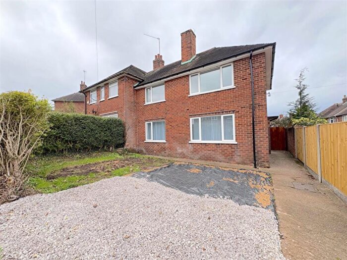 3 Bedroom Semi-Detached House To Rent In Cape Street, Mansfield, NG18