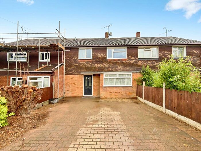 1 Bedroom Flat To Rent In Tomlinson Avenue, Luton, Bedfordshire, LU4