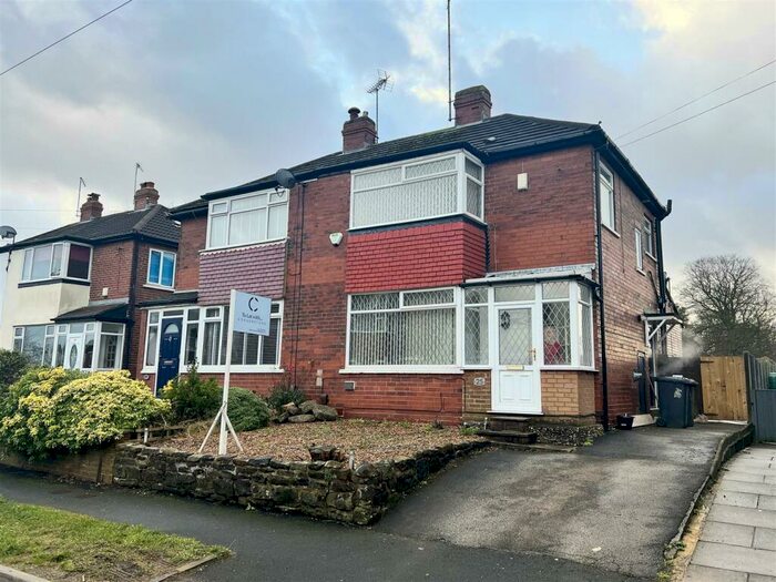 3 Bedroom Semi-Detached House To Rent In Parkland Gardens, Meanwood, Leeds, West Yorkshire., LS6
