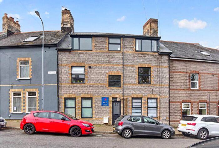 2 Bedroom Flat To Rent In Arcot Street, Penarth, CF64