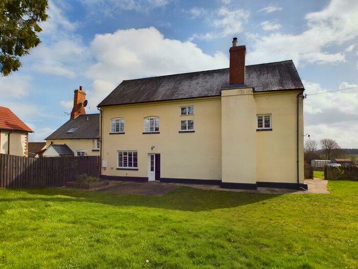 4 Bedroom Farm House To Rent In Laskett Lane, Much Birch, HR2