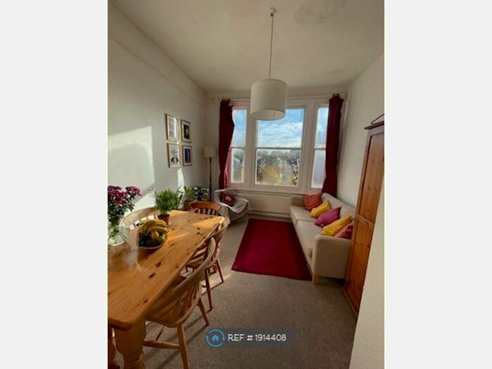 2 Bedroom Flat To Rent In Northwood Road, London, N6