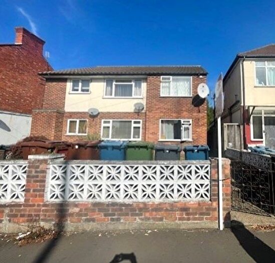 2 Bedroom Flat To Rent In Locket Road, Harrow, Middlesex, HA3