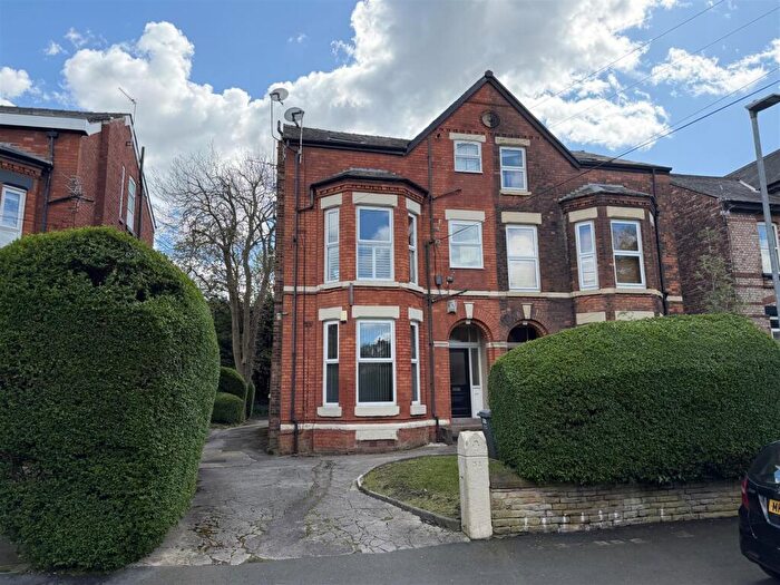 1 Bedroom Apartment To Rent In Clyde Road, West Didsbury, M20