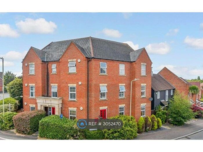 2 Bedroom Flat To Rent In Singleton Hill, Ashford, TN23