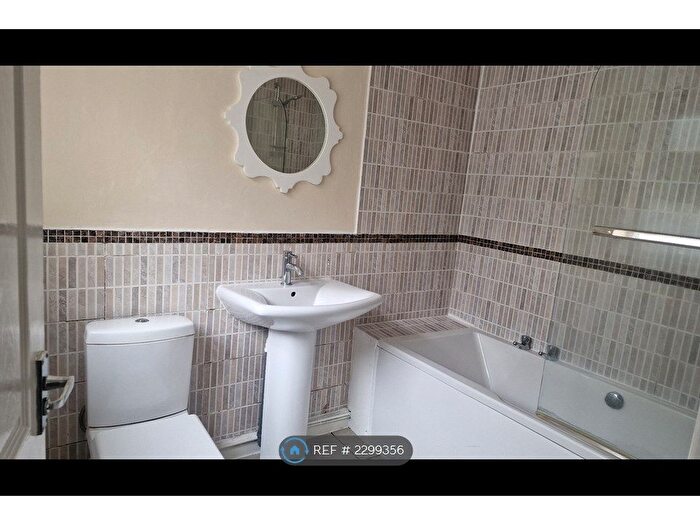 3 Bedroom Terraced House To Rent In Cannock Road, Wolverhampton, WV10