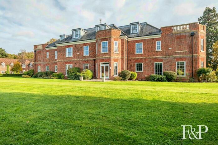 2 Bedroom Flat To Rent In Drift Road, Winkfield, Windsor, Berkshire, SL4