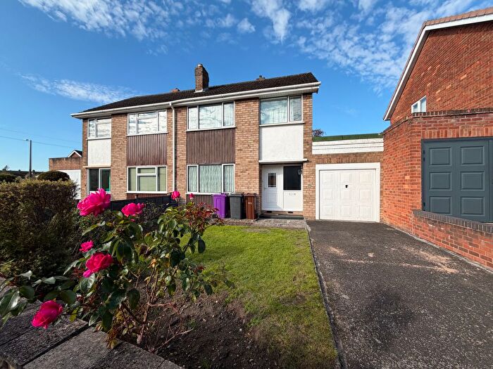 3 Bedroom Semi Detached House To Rent In Elizabeth Avenue, Goldthorn, Wolverhampton, WV4