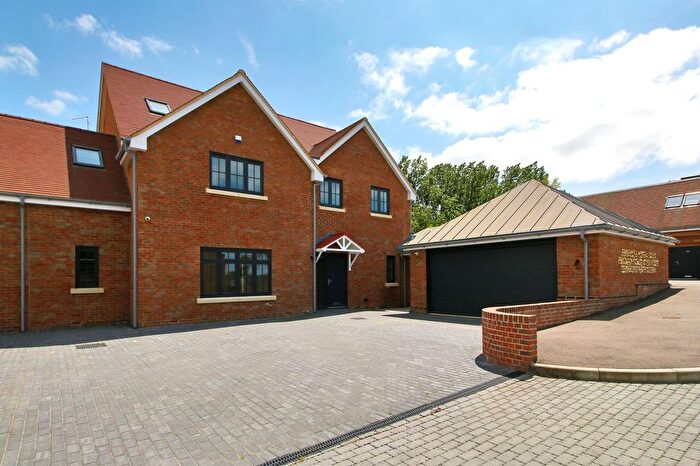 5 Bedroom Property For Sale In Oakview Place, Worth Farm, TN22