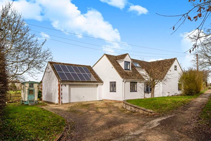 5 Bedroom Detached House For Sale In Wroslyn Road, Freeland, OX29