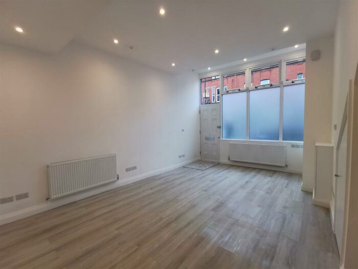 1 Bedroom Flat To Rent In Tottenham Lane, London, N8