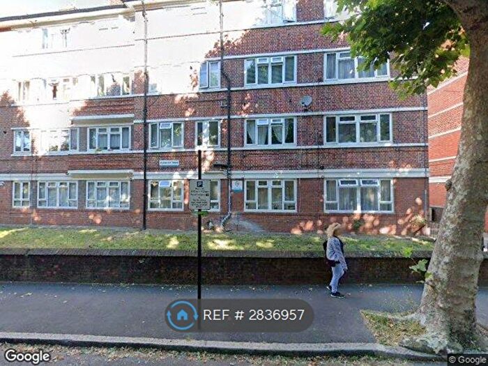 Studio To Rent In Longfield Estate, London, SE1