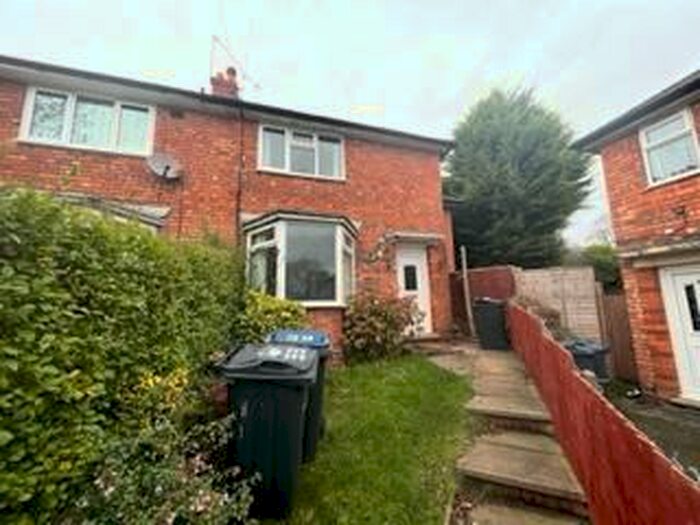 3 Bedroom House To Rent In Poole Crescent, Birmingham, B17