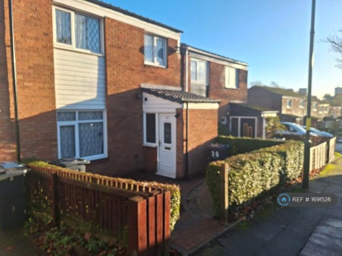 3 Bedroom Terraced House To Rent In Hardwicke Walk, Birmingham, B14