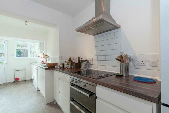 3 Bedroom Semi-Detached House To Rent In Ringwood Road, Oxford, OX3